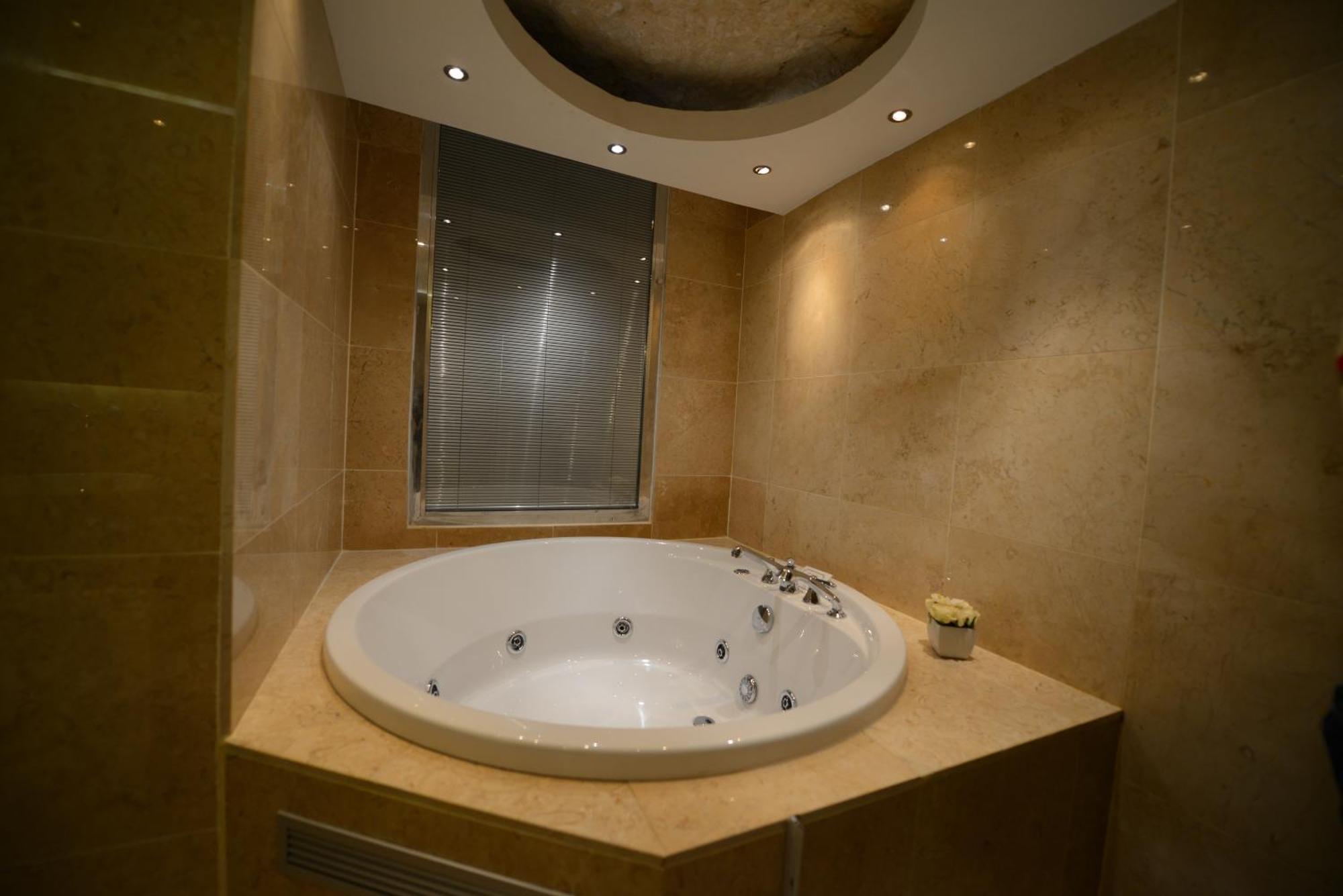 Shmayaa Hotel Midyat Extérieur photo