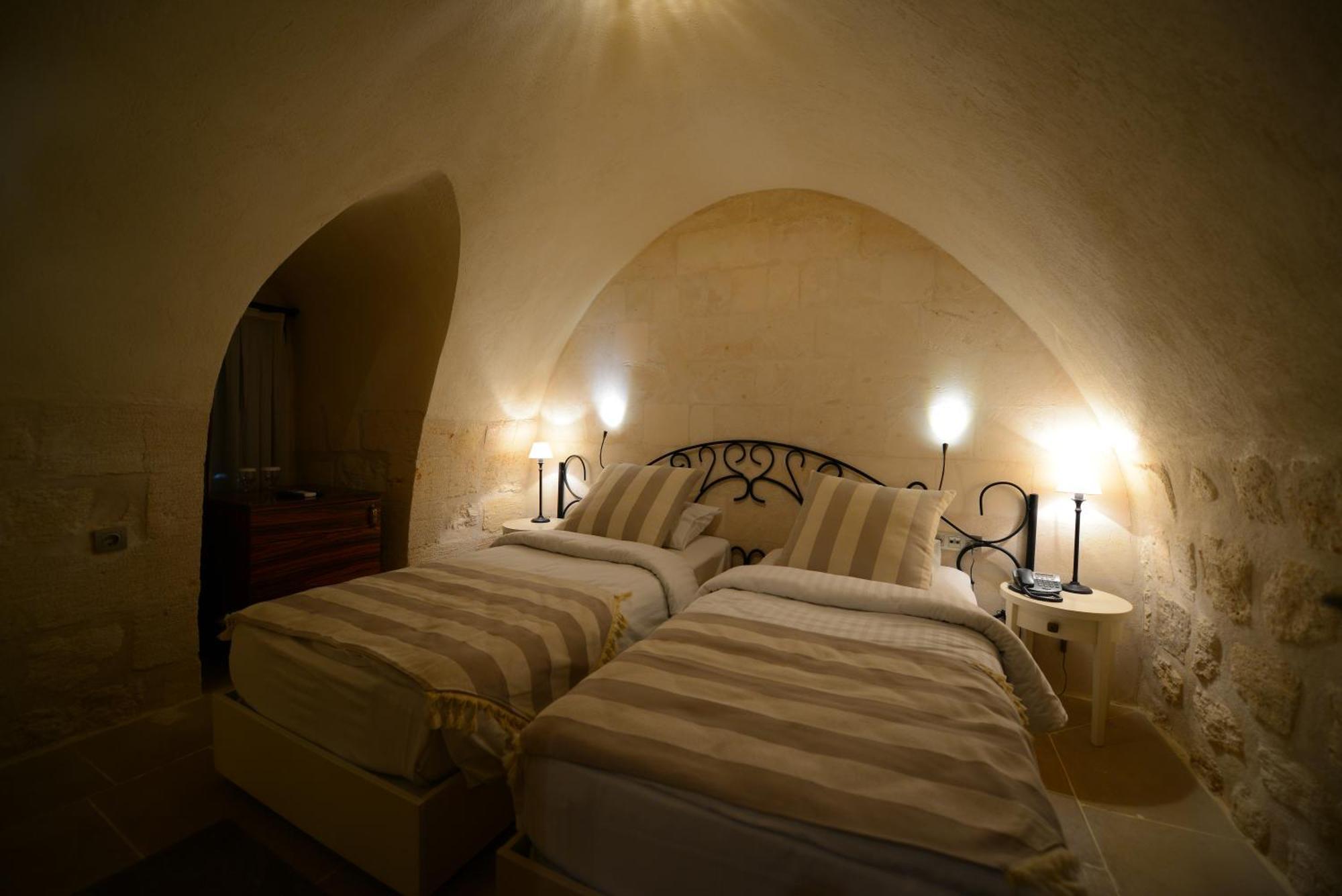 Shmayaa Hotel Midyat Extérieur photo